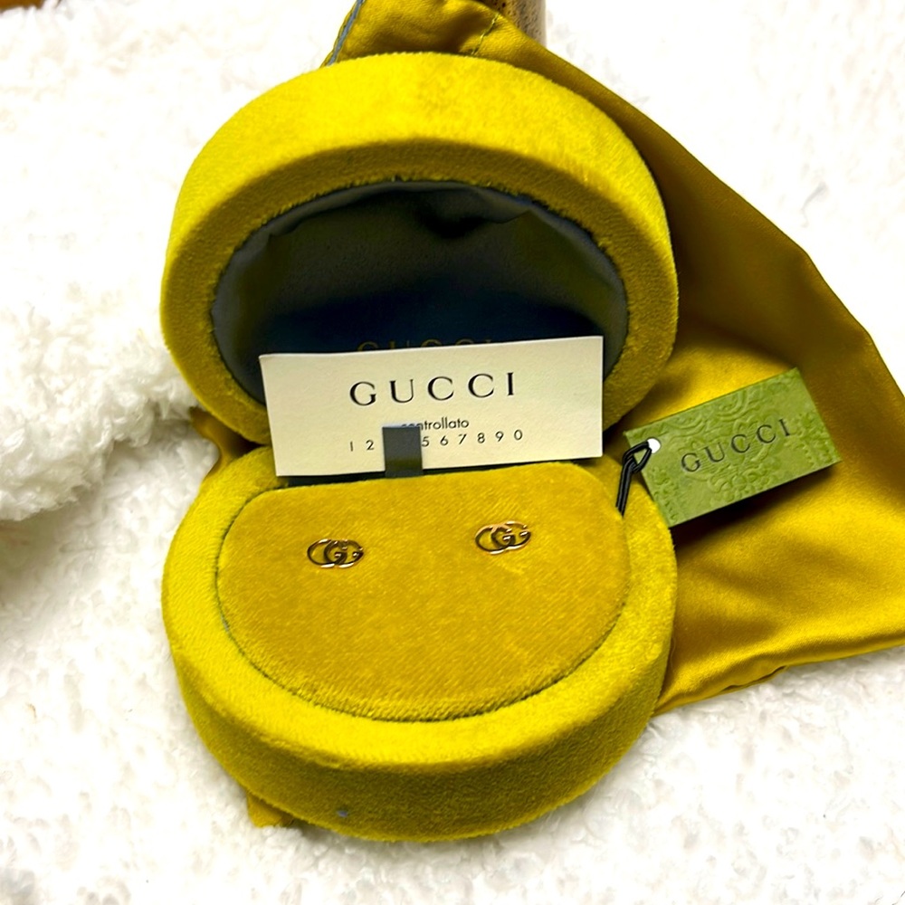 Gucci 18k earrings
